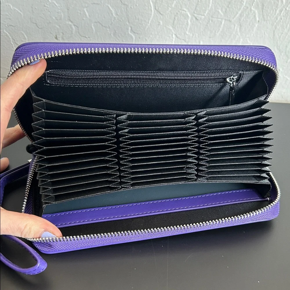 Purple Women's Wristlet Wallet Card Organizer - Picture 5 of 5